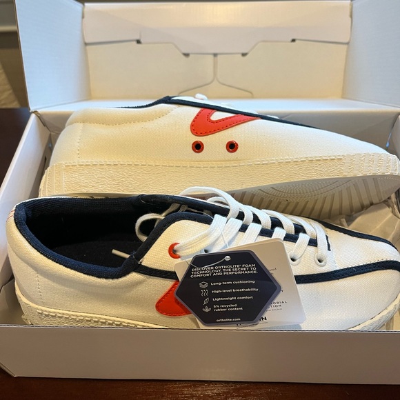 NWT Tretorn J. Crew White and Blue Sneakers - Picture 5 of 6